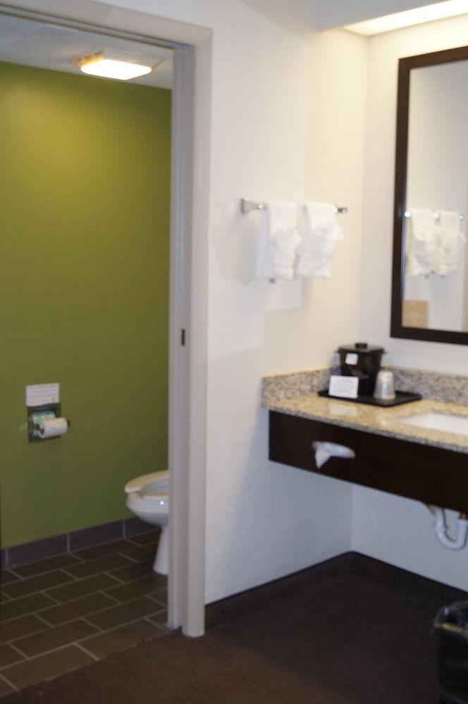 Sleep At Convention Center 3* Greenville